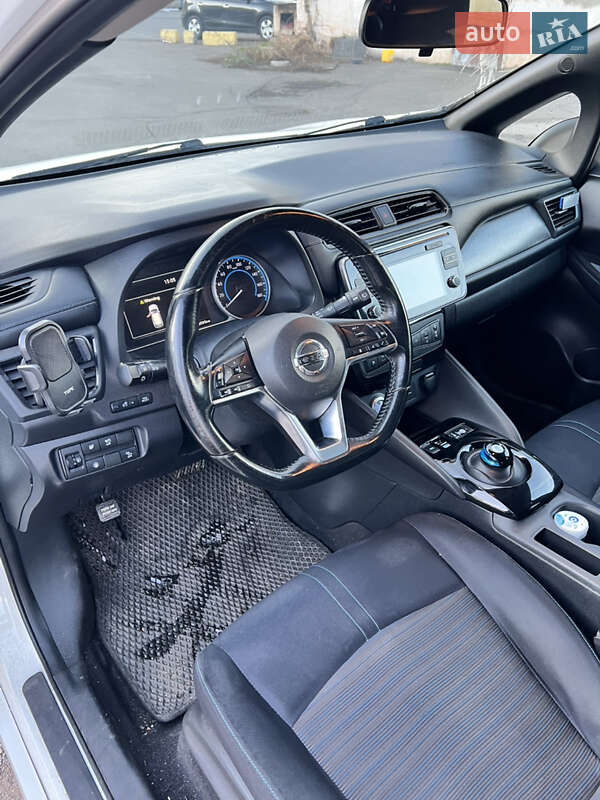 Хетчбек Nissan Leaf 2018 в Кривому Розі фото 7 Хетчбек Nissan Leaf 2018 в Кривому Розі