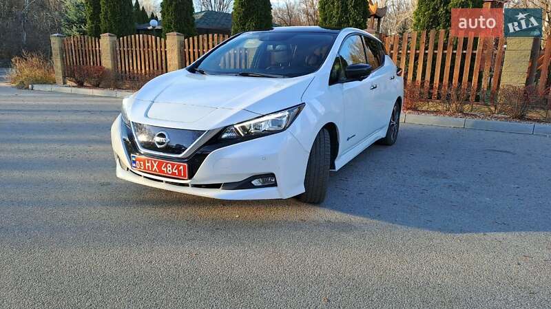 Хетчбек Nissan Leaf 2018 в Дніпрі фото 2 Хетчбек Nissan Leaf 2018 в Дніпрі