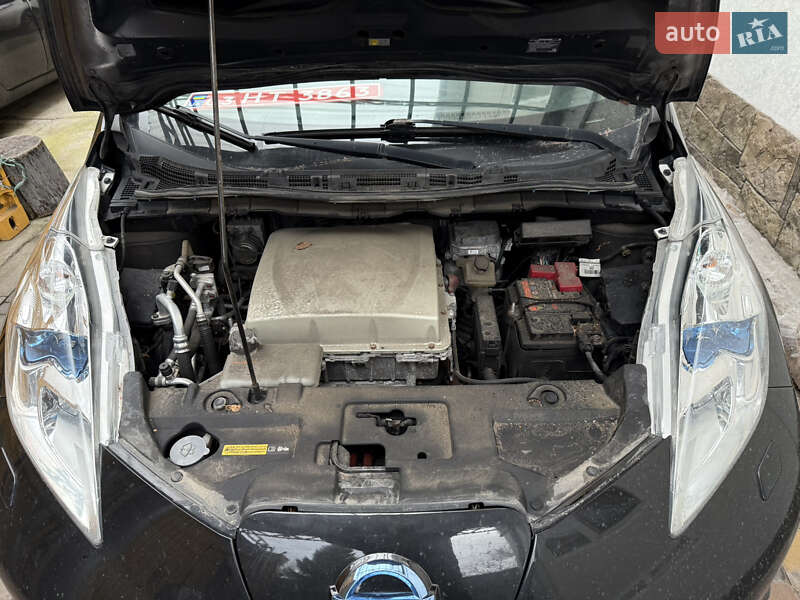 Хэтчбек Nissan Leaf 2016 в Умани фото 39 Хэтчбек Nissan Leaf 2016 в Умани