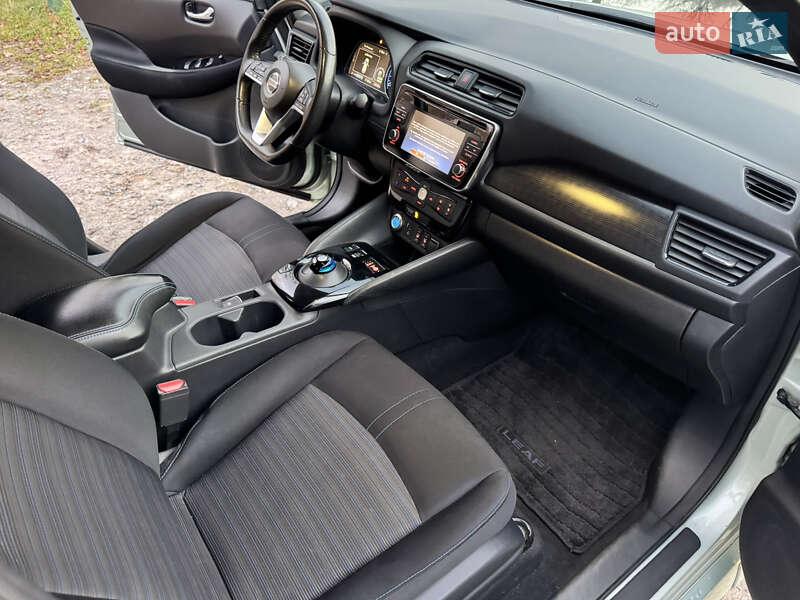 Хэтчбек Nissan Leaf 2018 в Киеве фото 28 Хэтчбек Nissan Leaf 2018 в Киеве