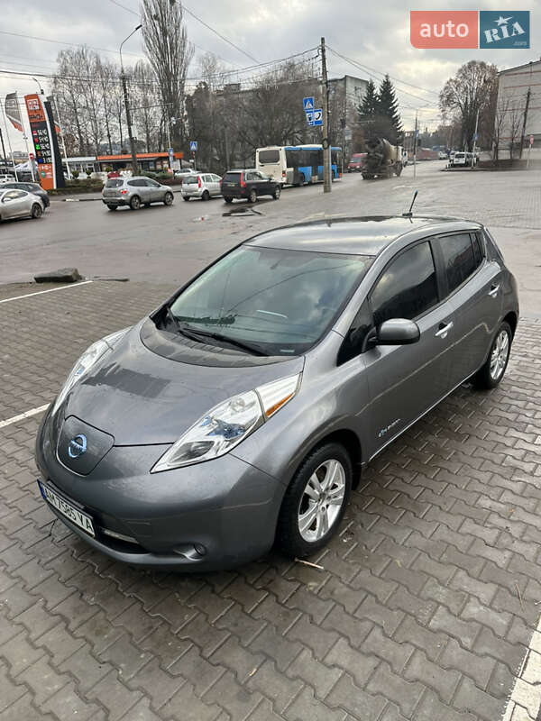 Хэтчбек Nissan Leaf 2013 в Житомире