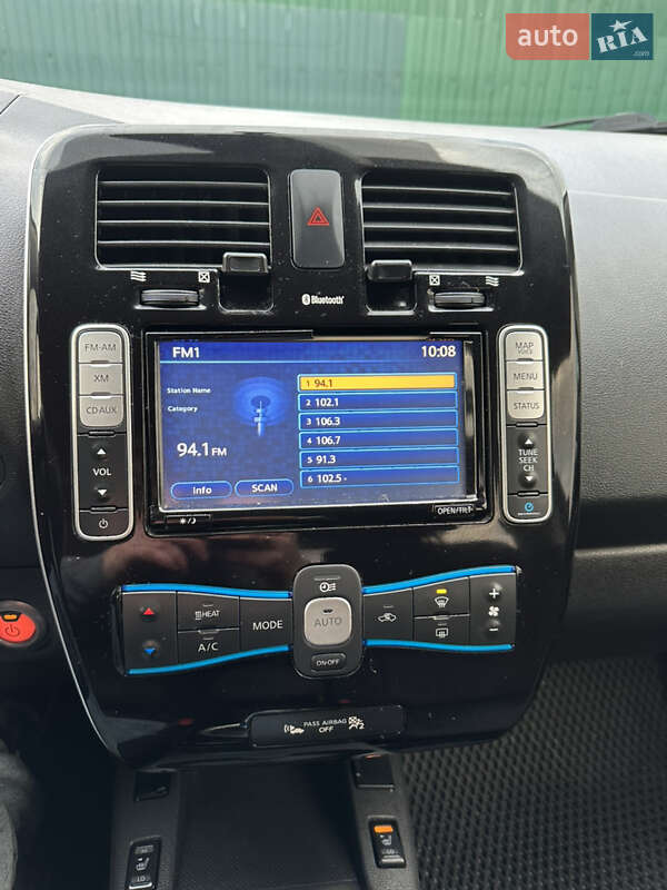 Хэтчбек Nissan Leaf 2013 в Житомире