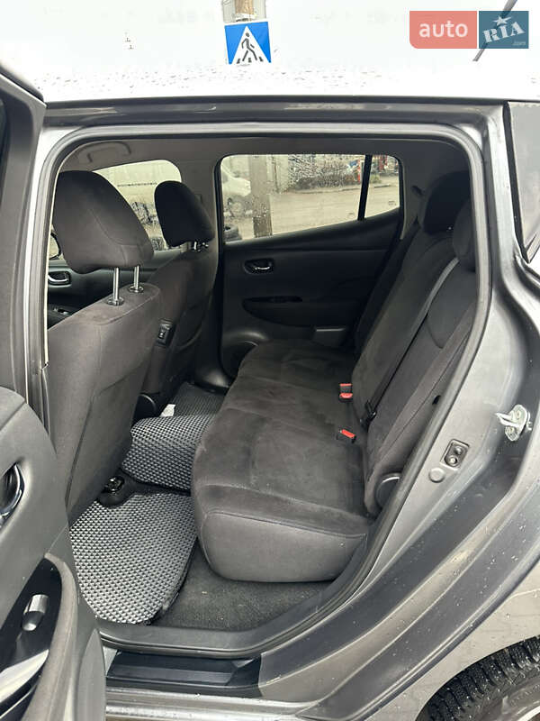 Хэтчбек Nissan Leaf 2013 в Житомире