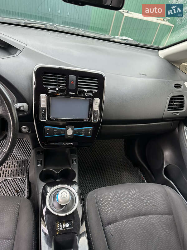 Хэтчбек Nissan Leaf 2013 в Житомире