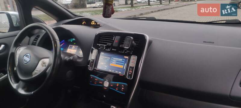 Хэтчбек Nissan Leaf 2012 в Ивано-Франковске