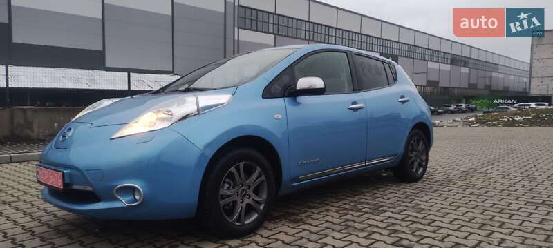 Хэтчбек Nissan Leaf 2012 в Ивано-Франковске