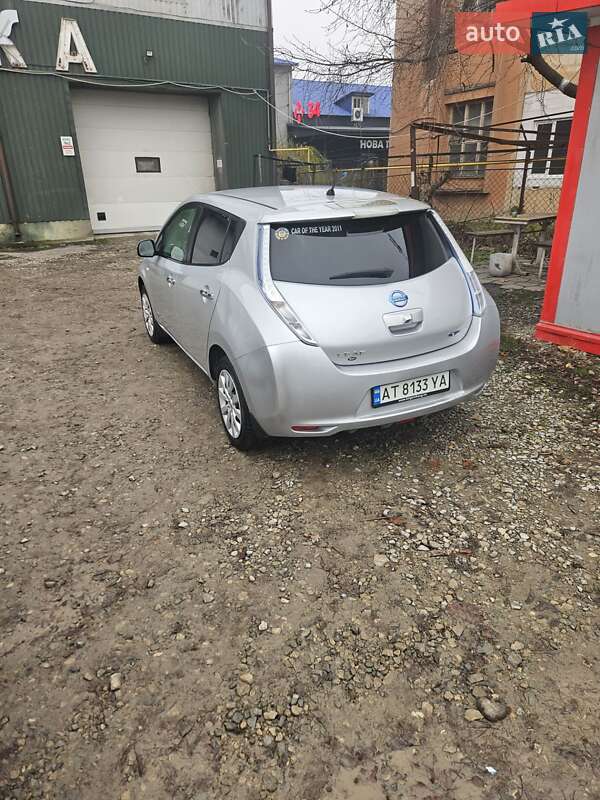 Хетчбек Nissan Leaf 2011 в Івано-Франківську