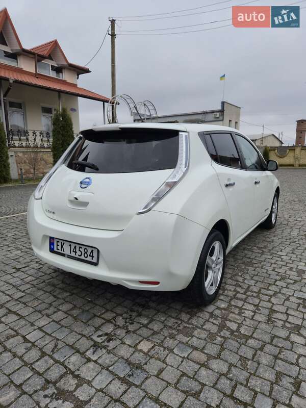 Хетчбек Nissan Leaf 2015 в Золочеві фото 4 Хетчбек Nissan Leaf 2015 в Золочеві