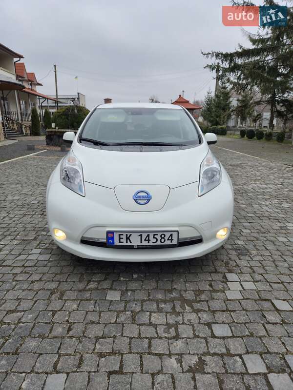 Хетчбек Nissan Leaf 2015 в Золочеві фото 33 Хетчбек Nissan Leaf 2015 в Золочеві