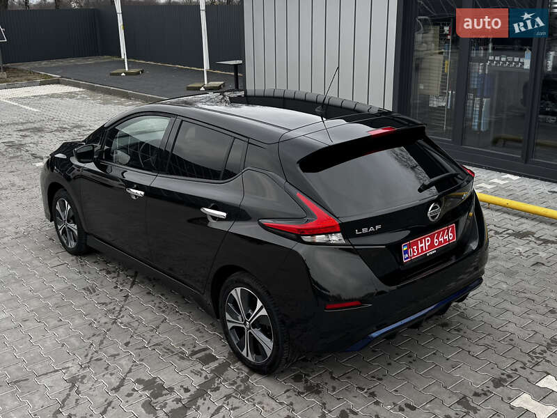 Хэтчбек Nissan Leaf 2021 в Владимире