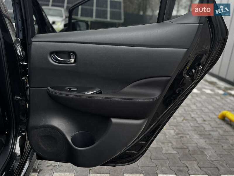 Хэтчбек Nissan Leaf 2021 в Владимире