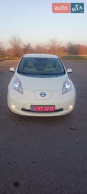 Хэтчбек Nissan Leaf 2012 в Запорожье