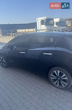 Хетчбек Nissan Leaf 2014 в Луцьку