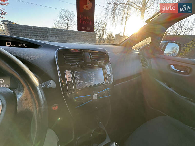 Хэтчбек Nissan Leaf 2014 в Луцке