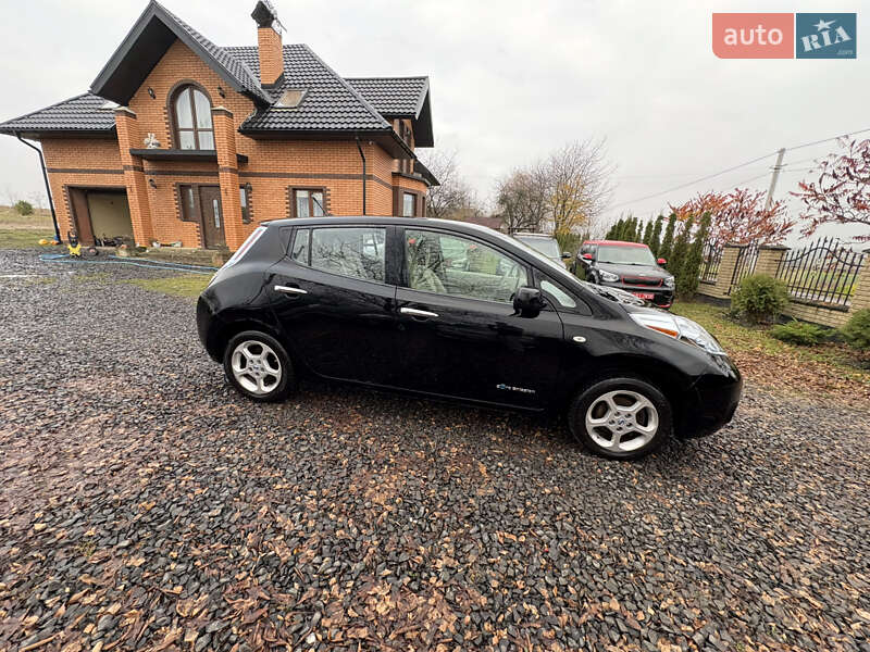 Хэтчбек Nissan Leaf 2012 в Луцке