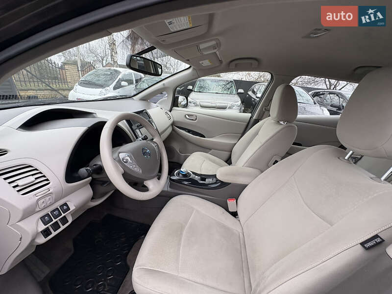 Хэтчбек Nissan Leaf 2012 в Луцке