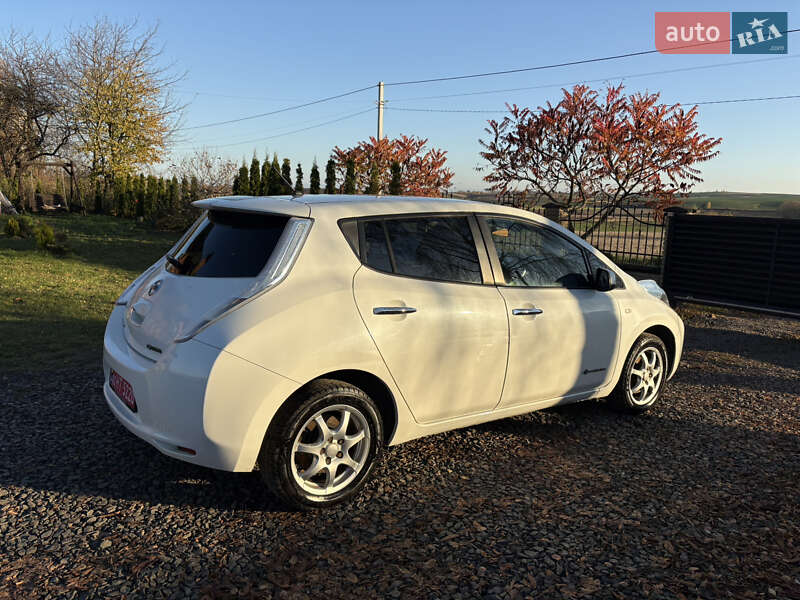 Хэтчбек Nissan Leaf 2014 в Луцке