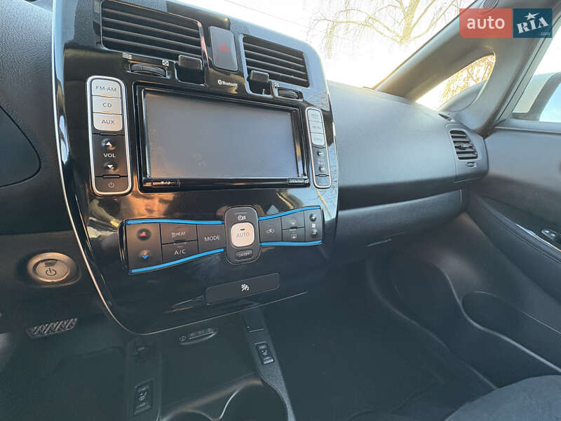 Хэтчбек Nissan Leaf 2014 в Луцке
