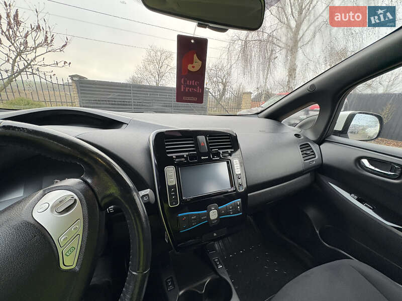 Хэтчбек Nissan Leaf 2013 в Луцке