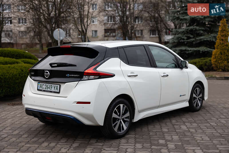 Хэтчбек Nissan Leaf 2018 в Луцке