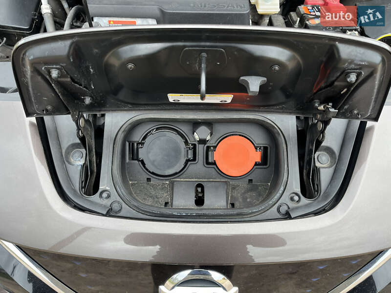 Хэтчбек Nissan Leaf 2021 в Бродах