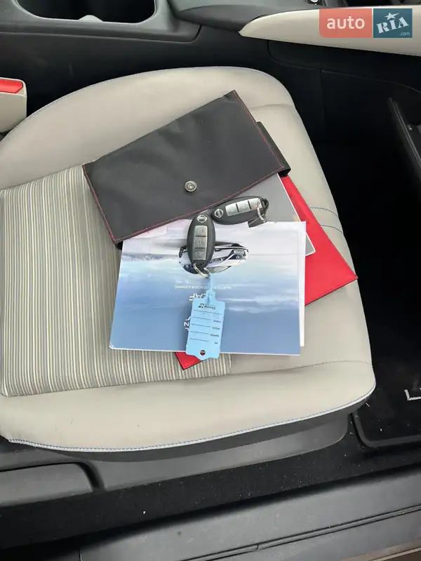 Хэтчбек Nissan Leaf 2021 в Бродах документ