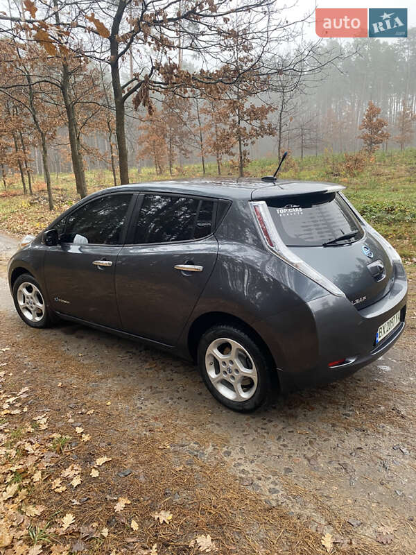 Хетчбек Nissan Leaf 2013 в Славуті