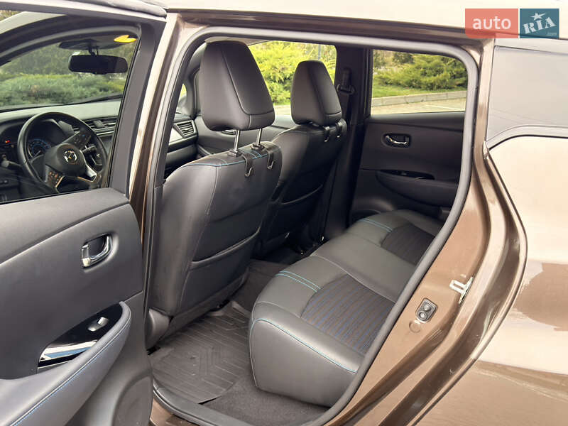 Хэтчбек Nissan Leaf 2018 в Ковеле