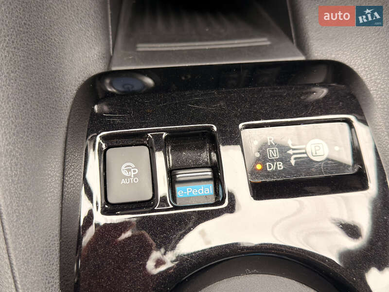 Хэтчбек Nissan Leaf 2018 в Ковеле