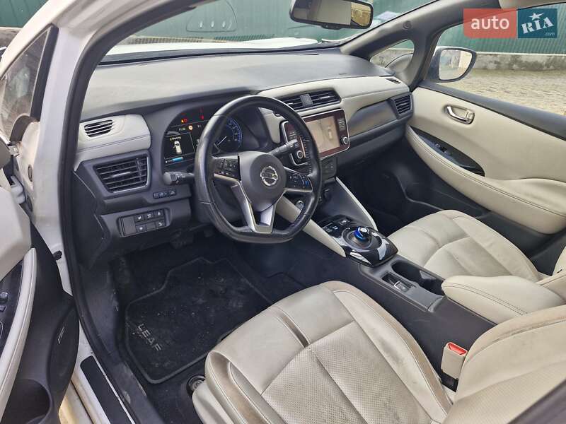 Хэтчбек Nissan Leaf 2019 в Хмельницком