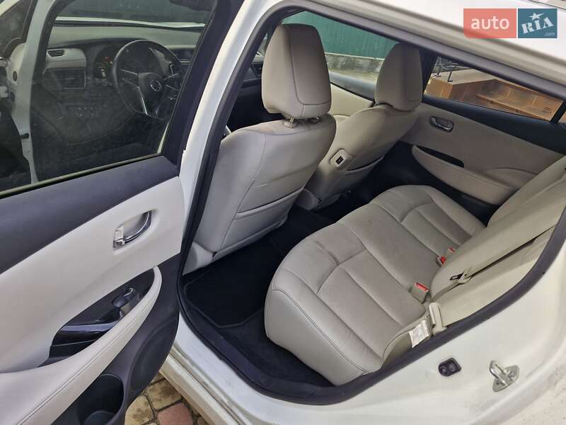 Хэтчбек Nissan Leaf 2019 в Хмельницком