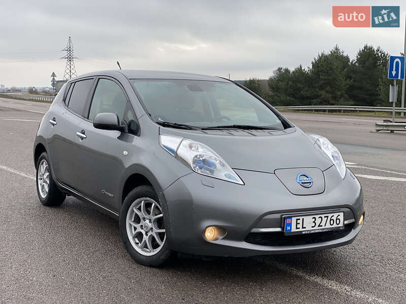 Хэтчбек Nissan Leaf 2014 в Радивилове