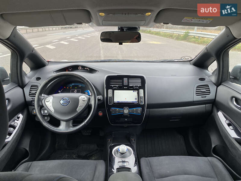 Хэтчбек Nissan Leaf 2014 в Радивилове