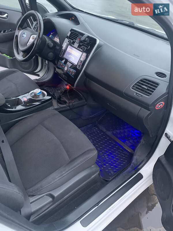 Хетчбек Nissan Leaf 2014 в Сарнах фото 7 Хетчбек Nissan Leaf 2014 в Сарнах