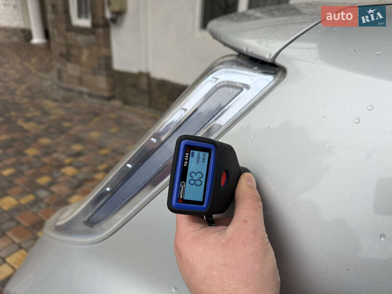 Хэтчбек Nissan Leaf 2012 в Умани