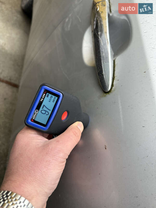 Хэтчбек Nissan Leaf 2012 в Умани