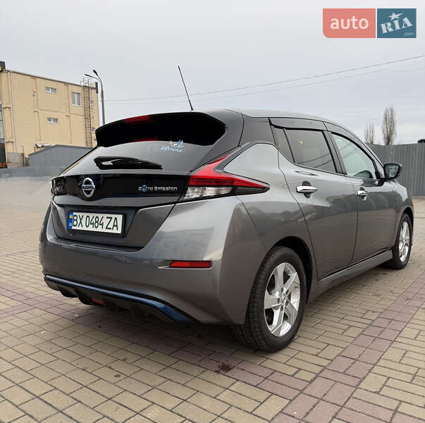Хэтчбек Nissan Leaf 2020 в Хмельницком