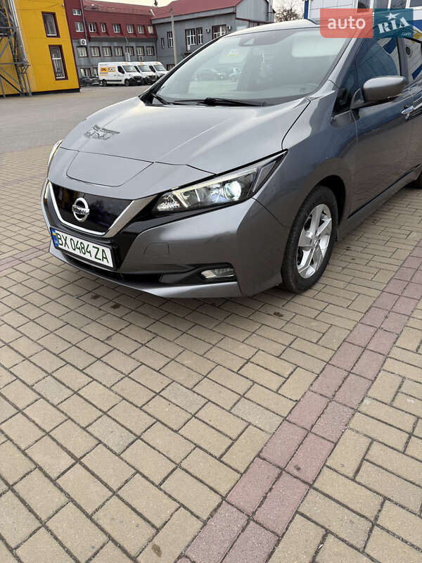 Хэтчбек Nissan Leaf 2020 в Хмельницком