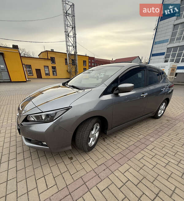 Хэтчбек Nissan Leaf 2020 в Хмельницком