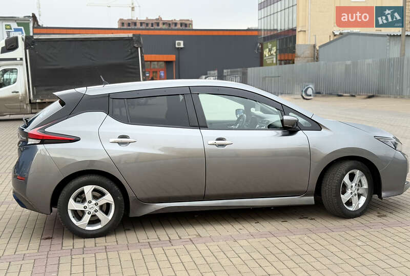Хэтчбек Nissan Leaf 2020 в Хмельницком