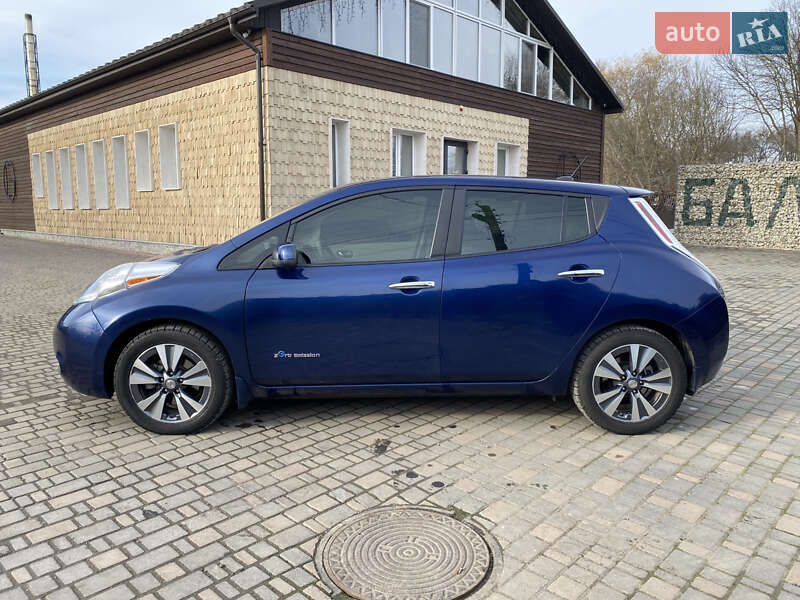 Хэтчбек Nissan Leaf 2015 в Кицмани