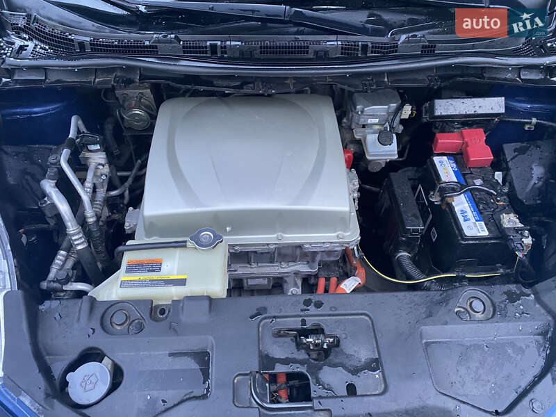 Хэтчбек Nissan Leaf 2015 в Кицмани