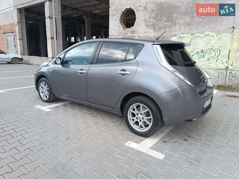 Хетчбек Nissan Leaf 2014 в Тернополі