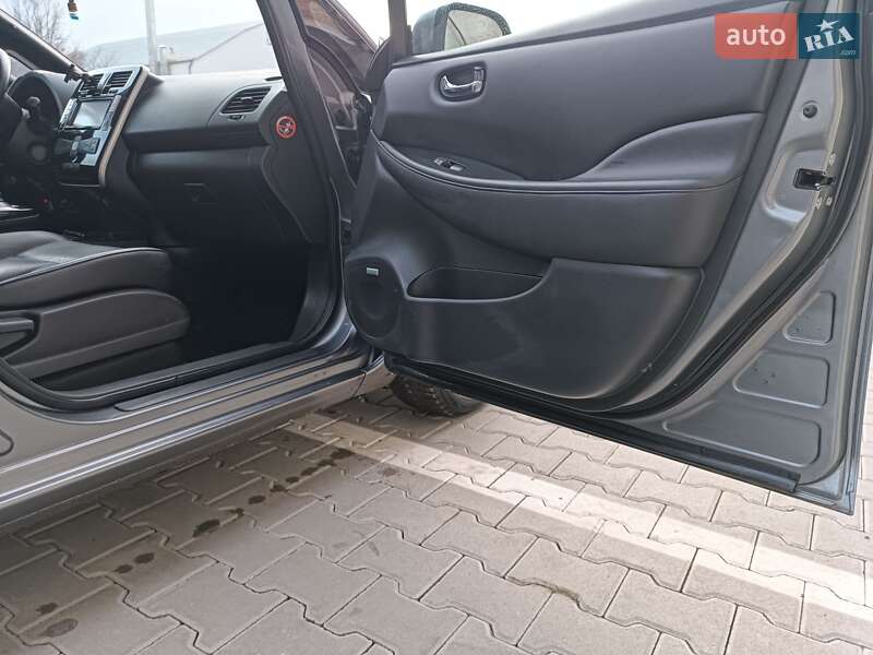 Хетчбек Nissan Leaf 2014 в Тернополі