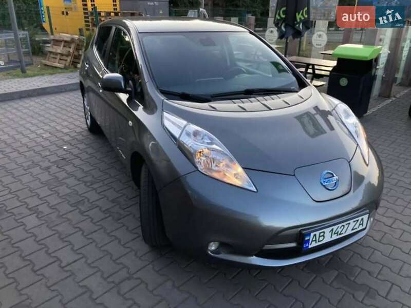 Хетчбек Nissan Leaf 2015 в Вінниці