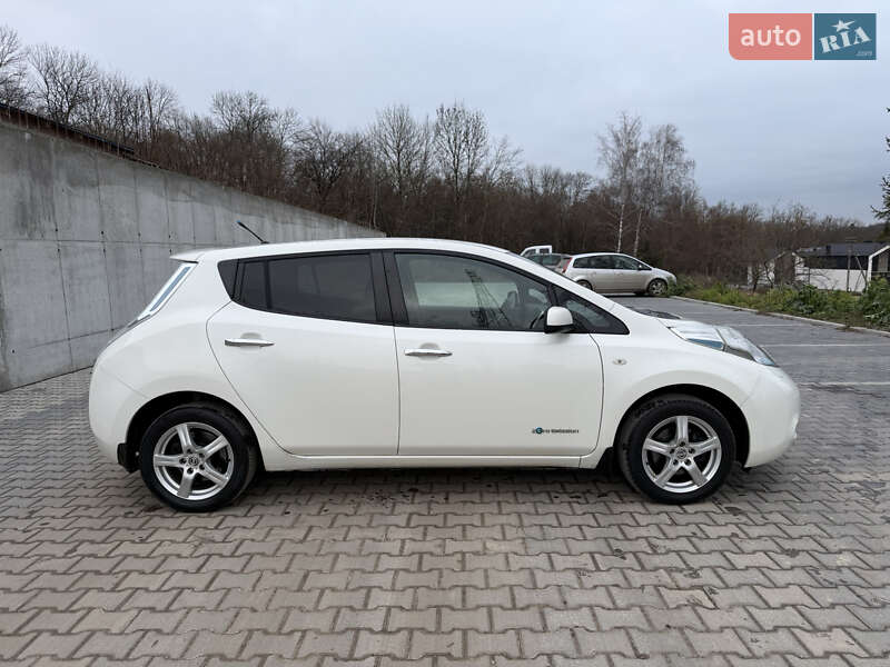 Хэтчбек Nissan Leaf 2013 в Тернополе