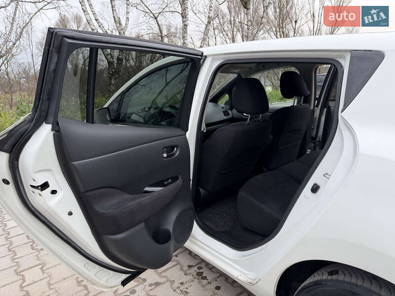 Хэтчбек Nissan Leaf 2013 в Тернополе