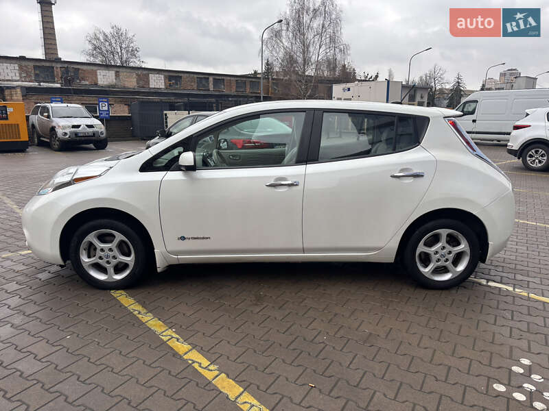 Хетчбек Nissan Leaf 2013 в Києві фото 6 Хетчбек Nissan Leaf 2013 в Києві