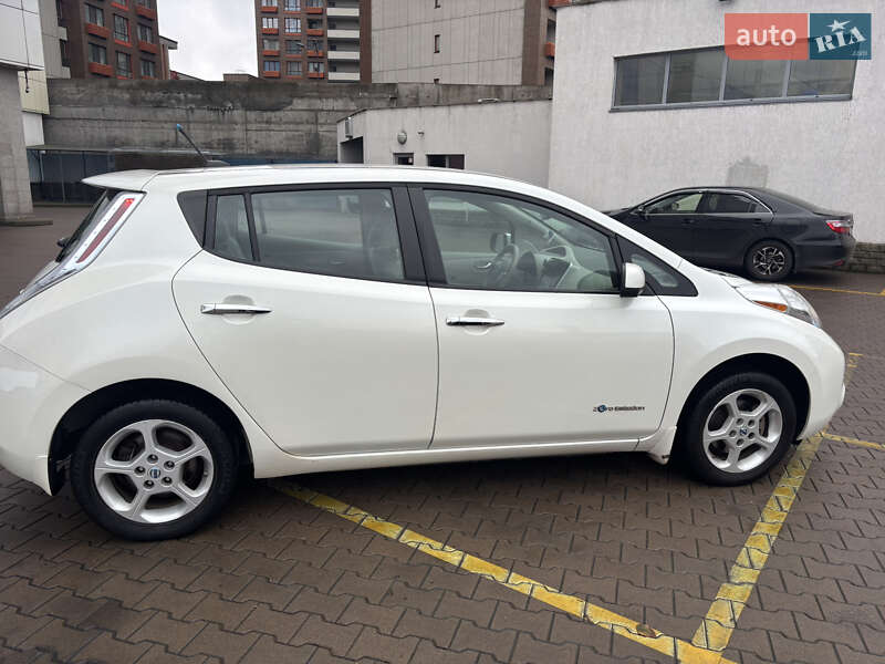 Хетчбек Nissan Leaf 2013 в Києві фото 11 Хетчбек Nissan Leaf 2013 в Києві