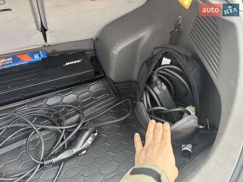 Хетчбек Nissan Leaf 2013 в Києві фото 21 Хетчбек Nissan Leaf 2013 в Києві